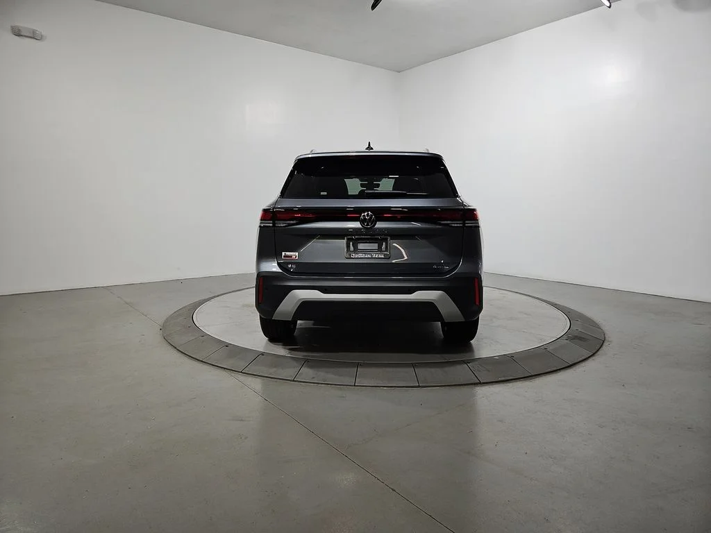 2026 Volkswagen Tiguan SE - Photo 4
