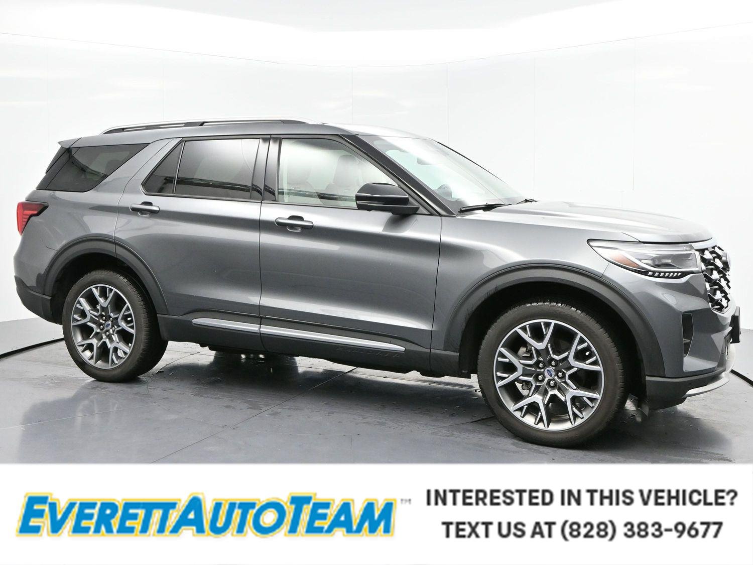 2025 Ford Explorer Platinum 4WD (PL535)'s photo