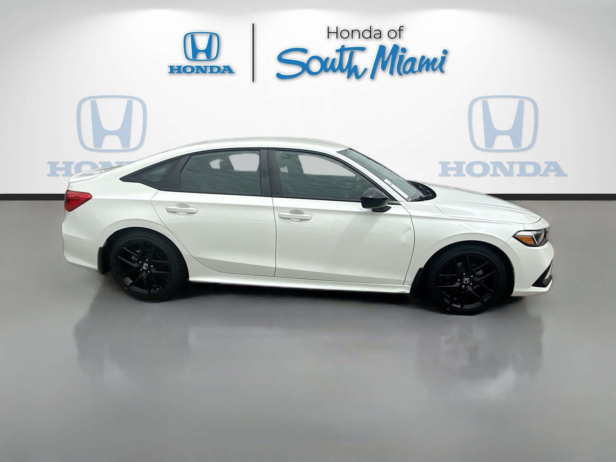 Used 2024 Platinum White Pearl Honda Sport image 7