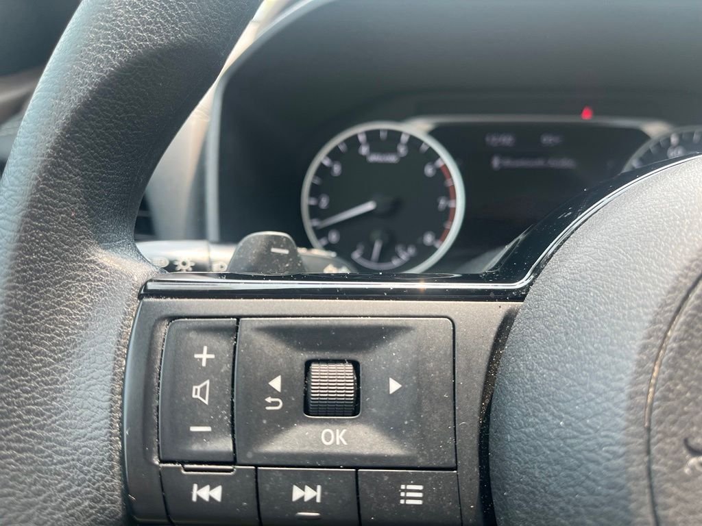 Used 2021 Silver Nissan SV image 13