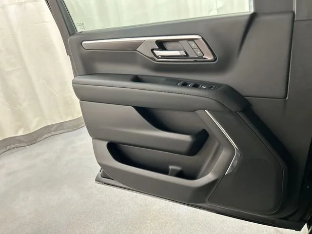 New 2026 Black Chevrolet Commercial image 20