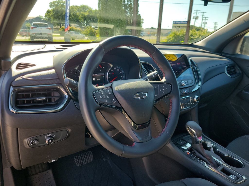 Used 2024 Mosaic Black Metallic Chevrolet RS image 21