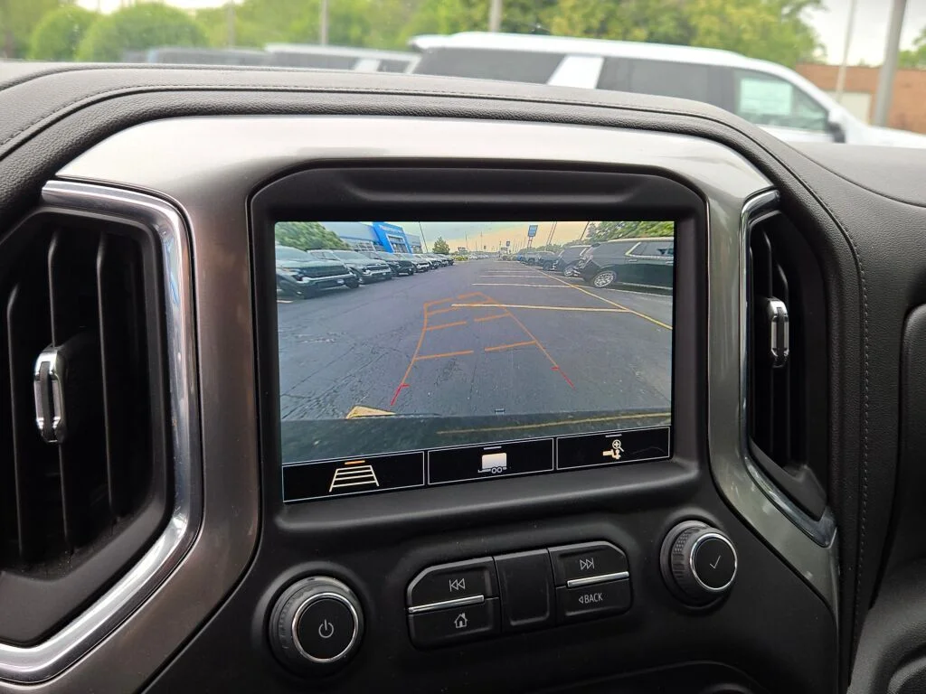 Used 2020 Black Chevrolet LT image 27