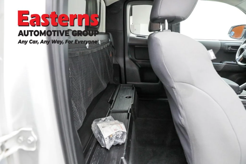 Used 2021 White Toyota SR image 21