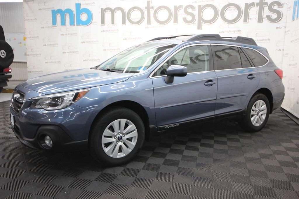 Used 2018 Blue Subaru 2.5i Premium image 2