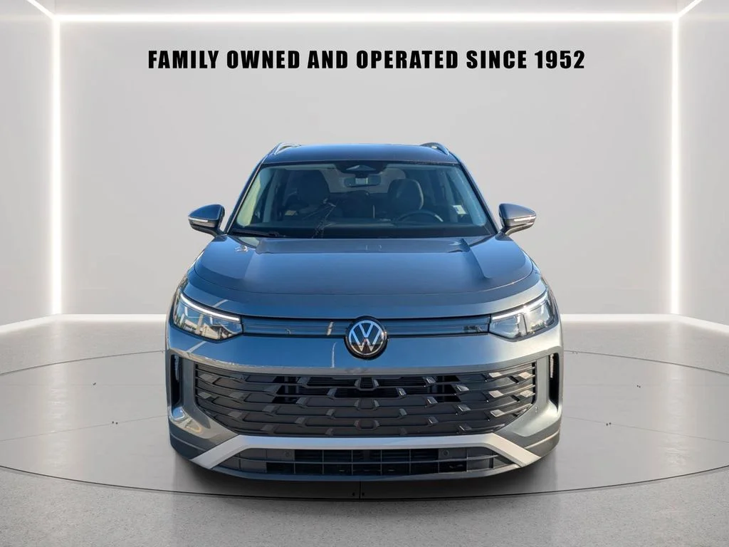Certified Used 2025 Gray Volkswagen 2.0T SE image 6