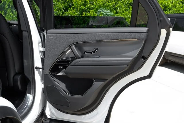 New 2026 Fuji White Land Rover Dynamic SE image 58