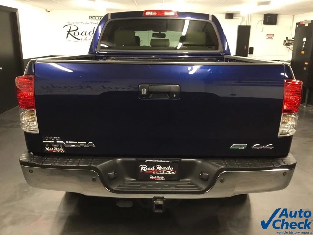 Used 2010 Blue Toyota Limited image 9
