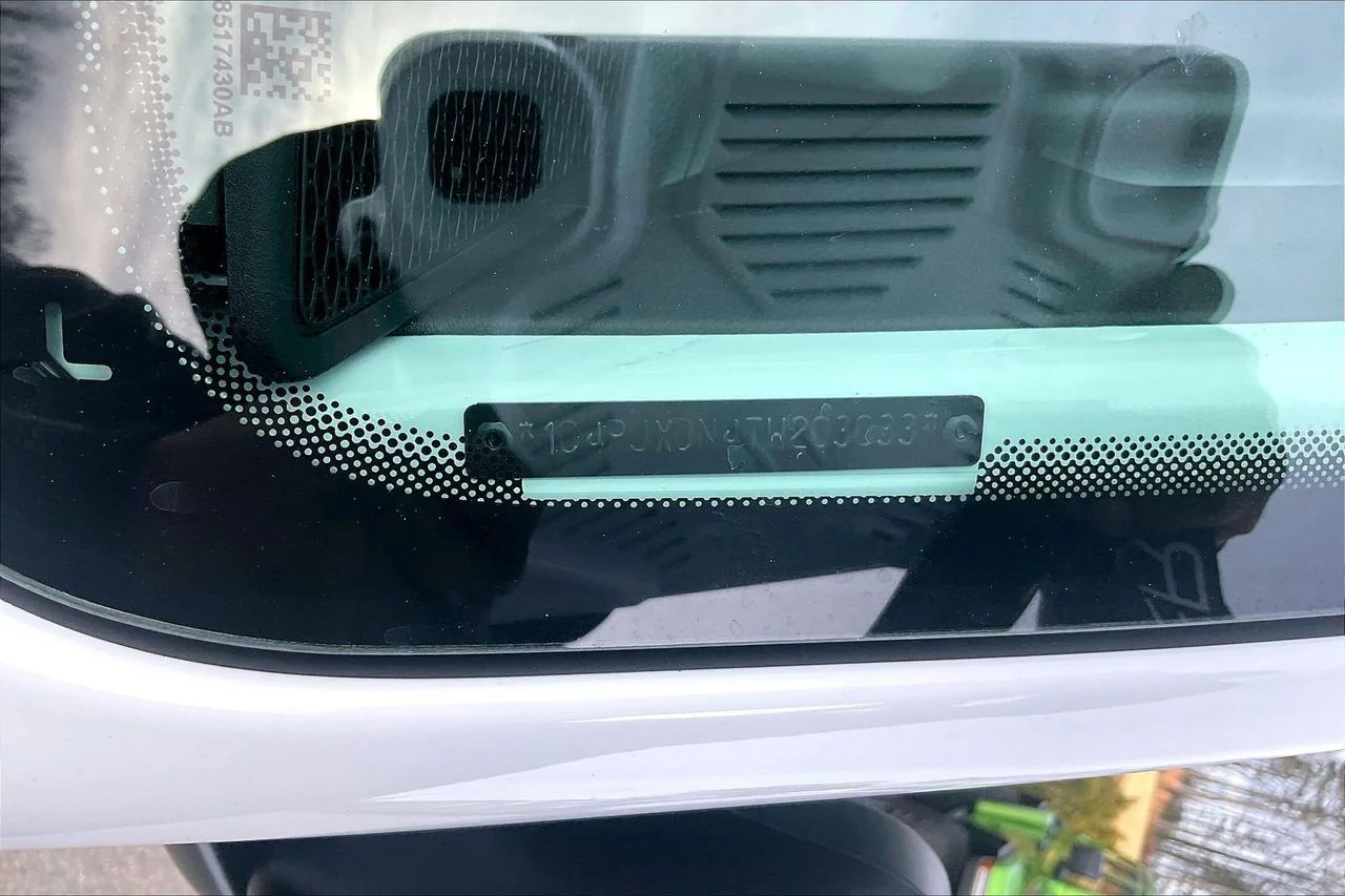 New 2026 Bright White Clear-Coat Exterior Paint Jeep Sport image 34