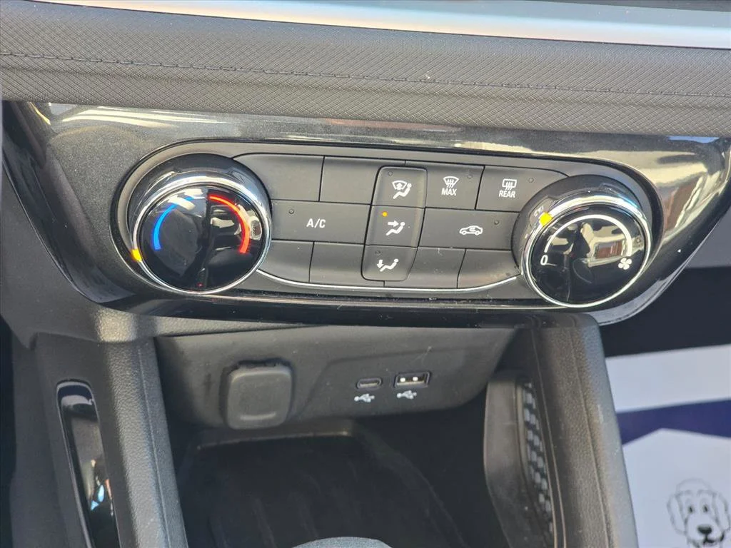 Used 2025 Crimson Metallic Chevrolet LT image 19