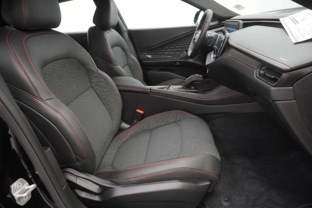 New 2026 Diamond Black Crystal Pearlcoat Dodge Scat Pack image 32