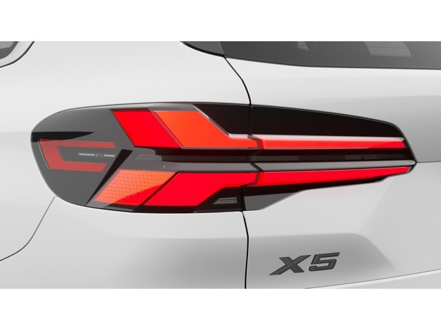New 2026 Alpine White BMW sDrive40i image 8