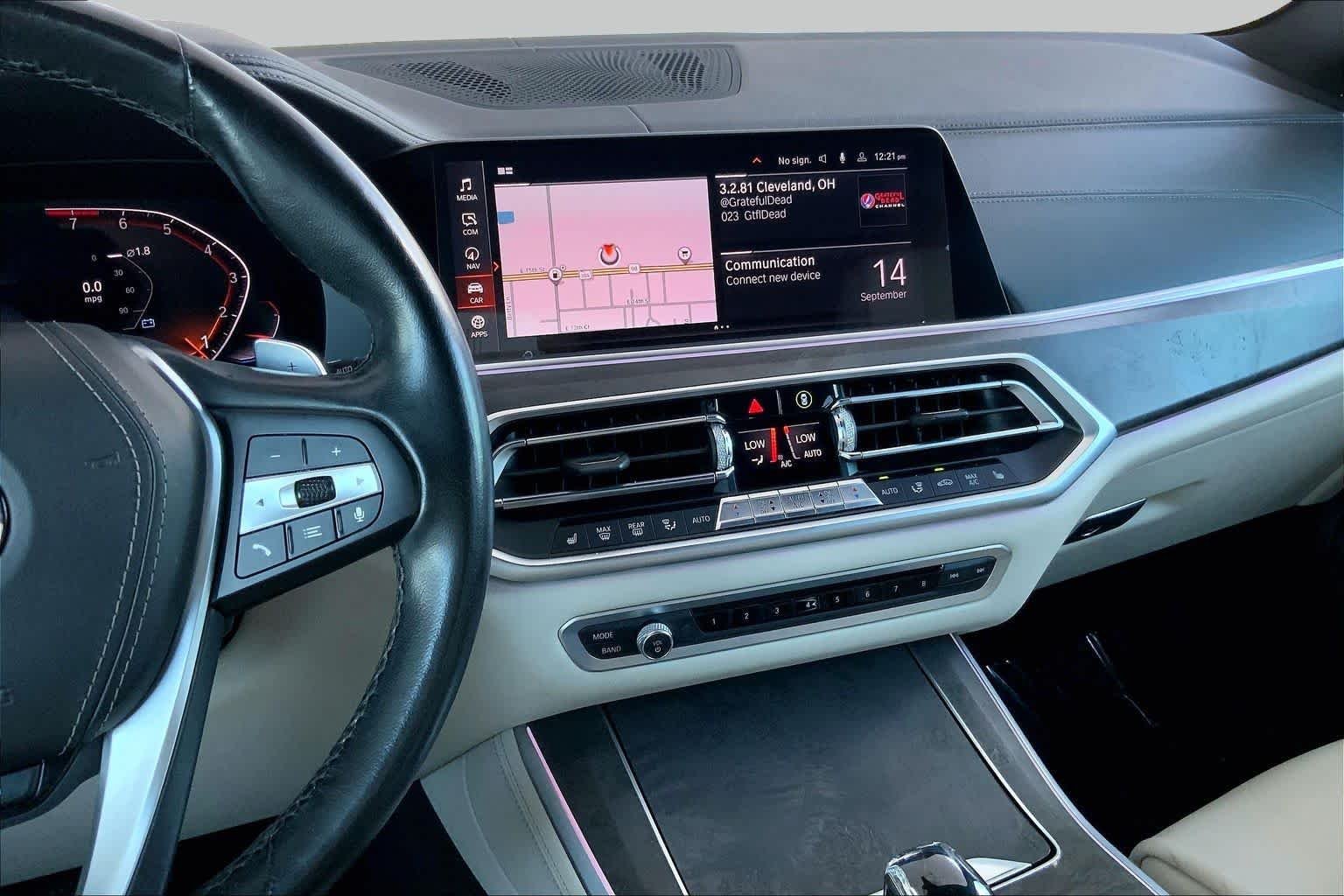 Used 2020 Phytonic Blue Metallic BMW xDrive40i image 7