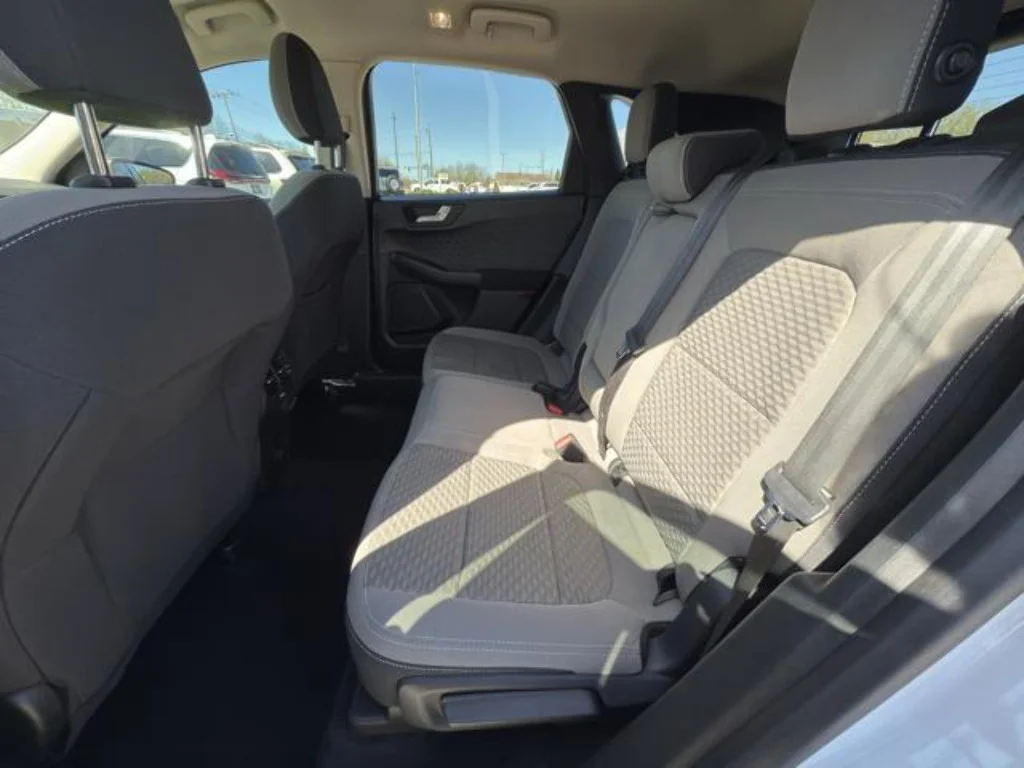 Certified Used 2020 Oxford White Ford SE image 25
