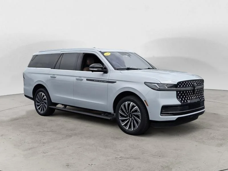 2025 Lincoln Navigator Black Label L 4WD's photo