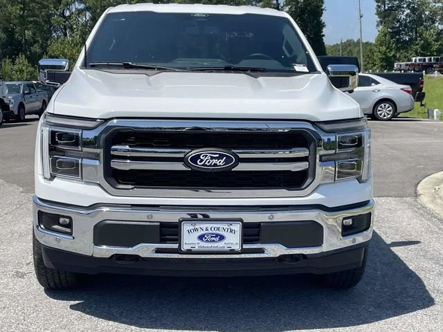New 2026 Oxford White Ford Lariat image 28