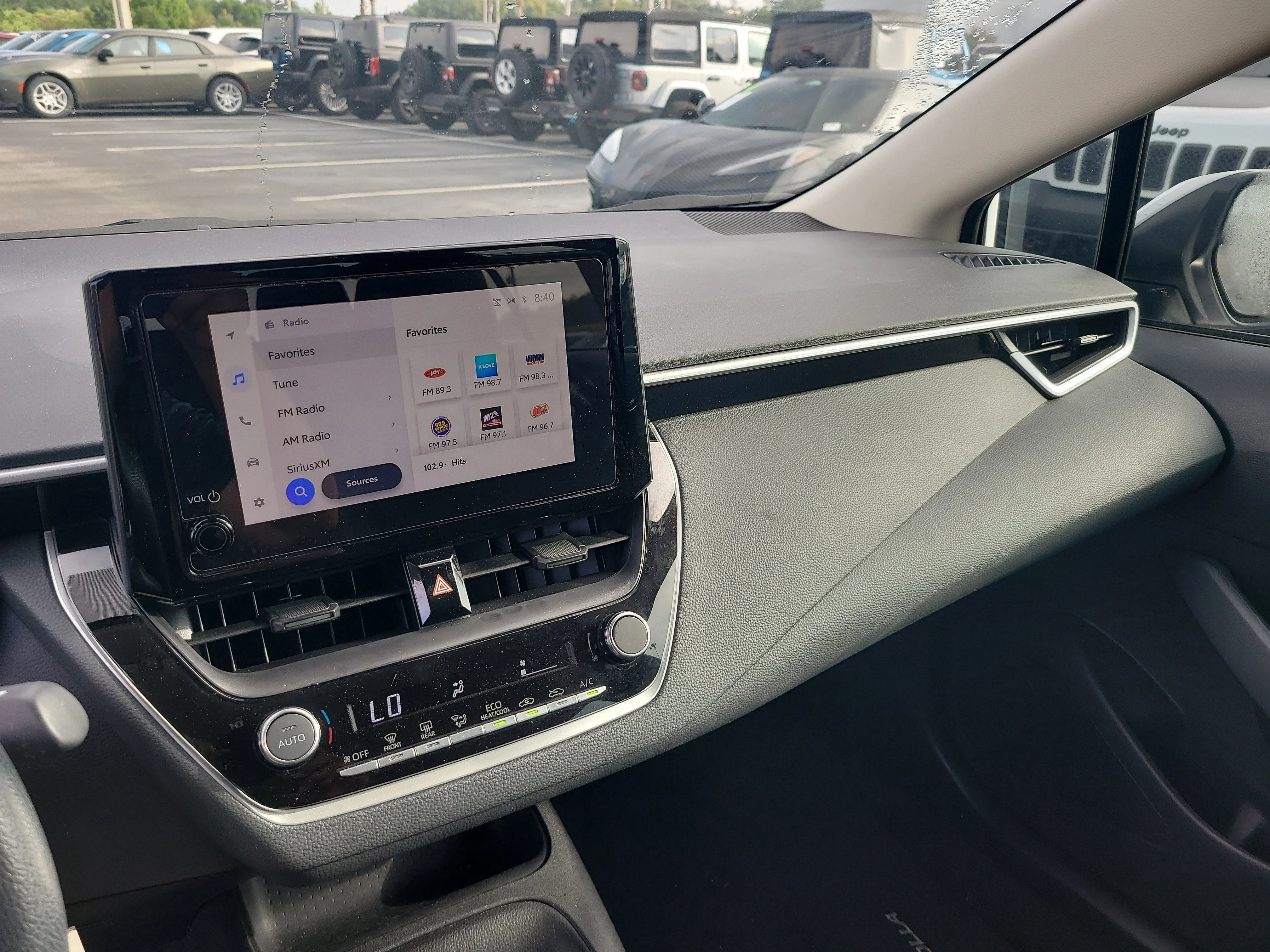 Used 2025 Ice Toyota LE image 19
