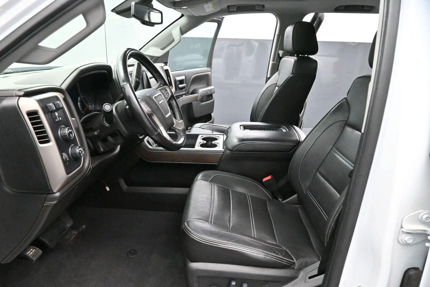 Used 2019 Summit White GMC Denali image 12