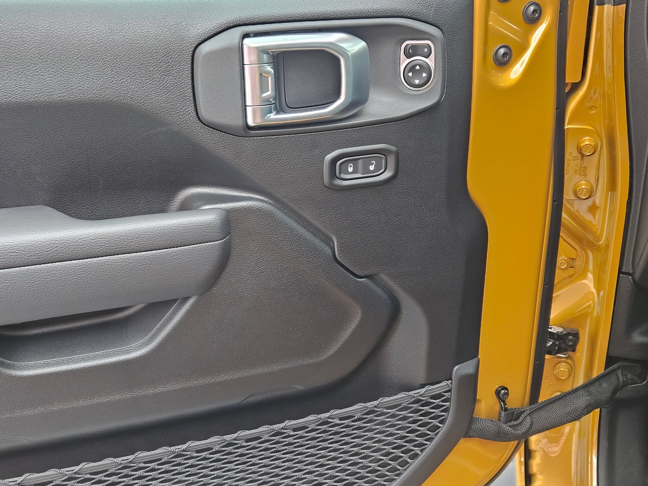 New 2026 Goldilocks Exterior Paint Jeep Sport S image 17