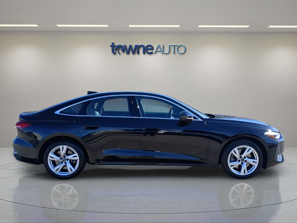 Used 2025  Audi 2.0T Premium image 7