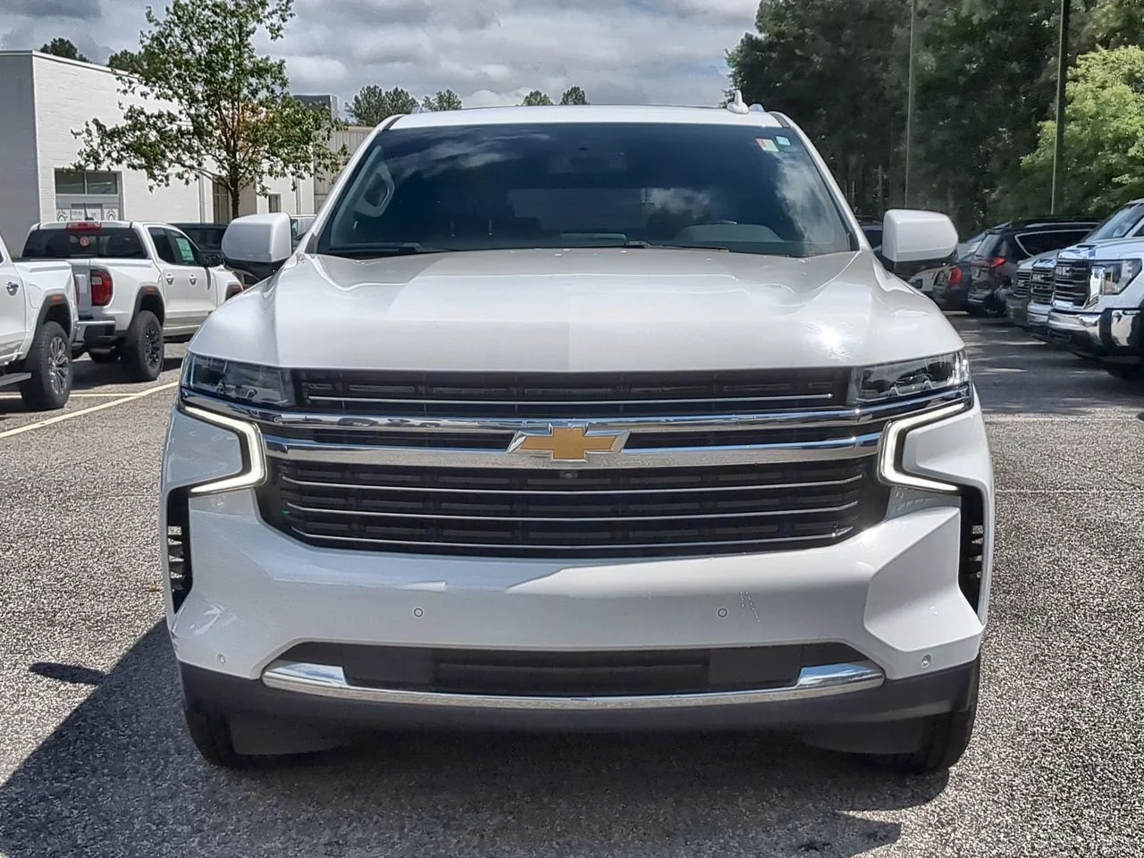 Used 2022 Summit White Chevrolet LT image 3