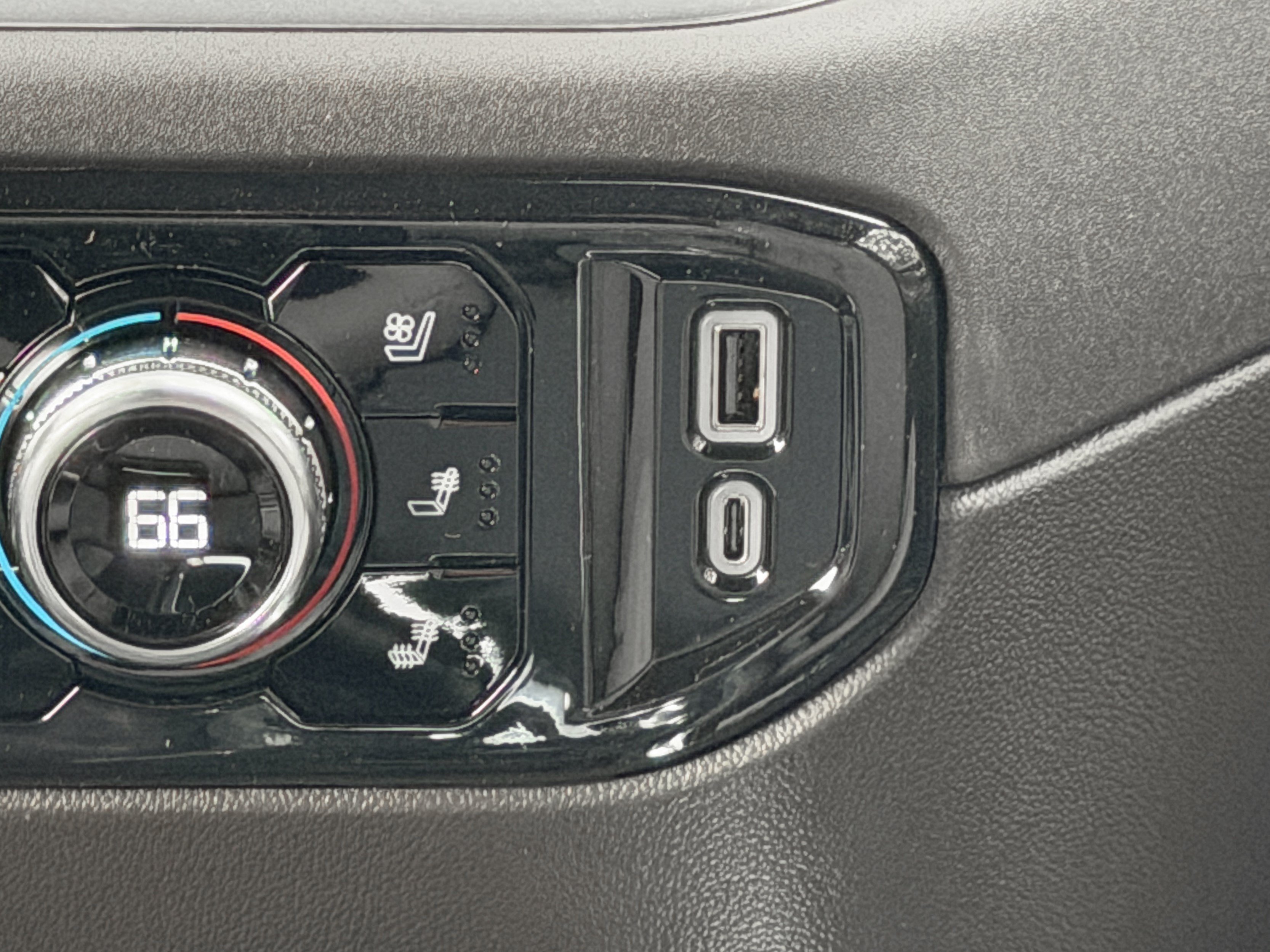 2026 GMC Sierra 1500 SLT - Photo 36