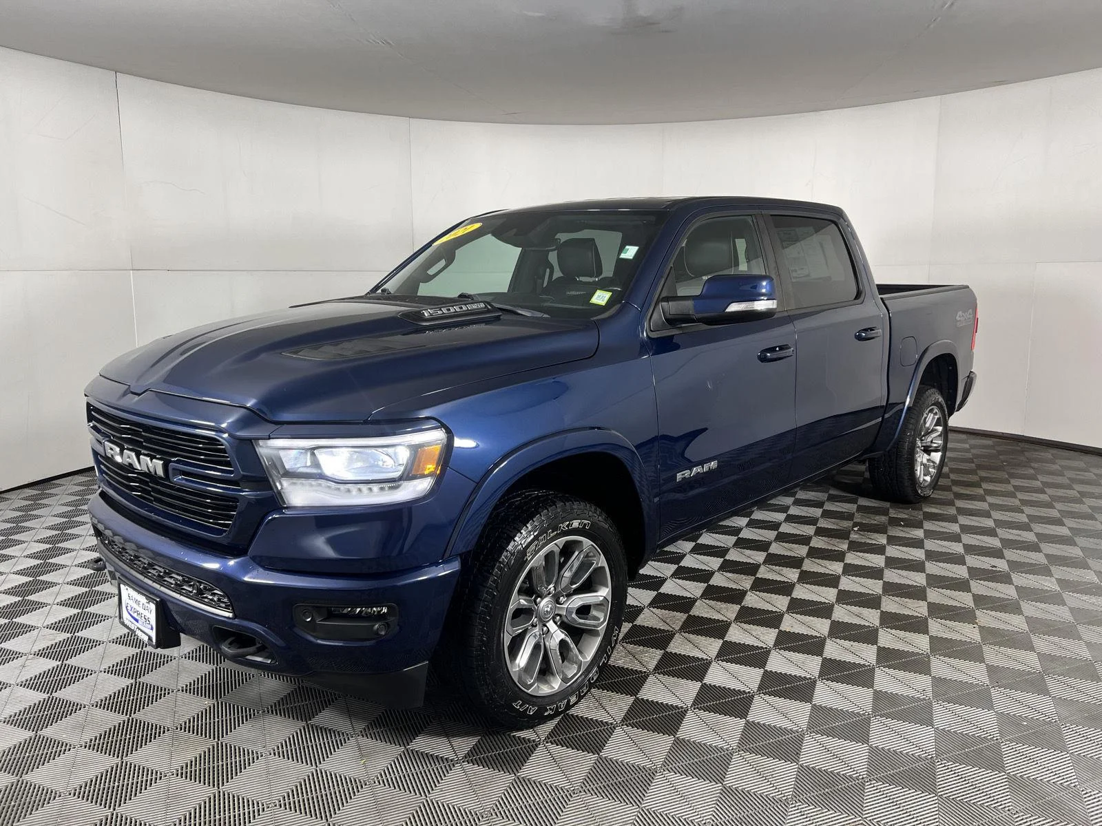 Used 2021 Patriot Blue Pearlcoat Ram Laramie image 4