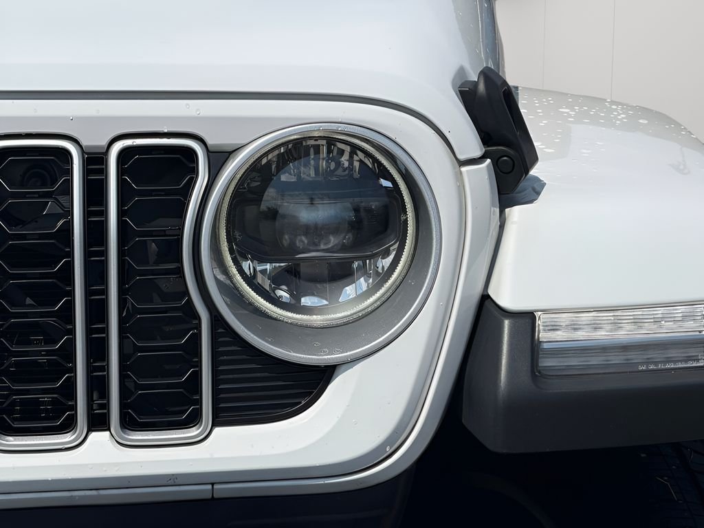 Used 2025 Bright White Clearcoat Jeep Sahara image 7