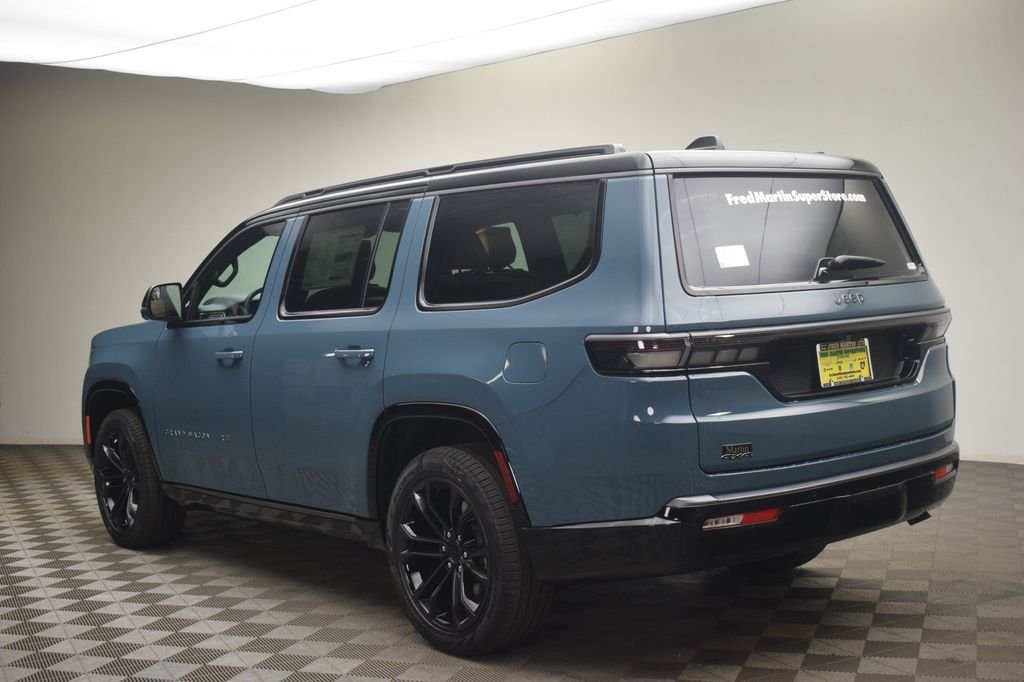 New 2026 Steel Blue Exterior Paint Jeep Summit Reserve image 13