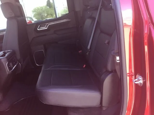 2025 Chevrolet Silverado 1500 LTZ - Photo 23