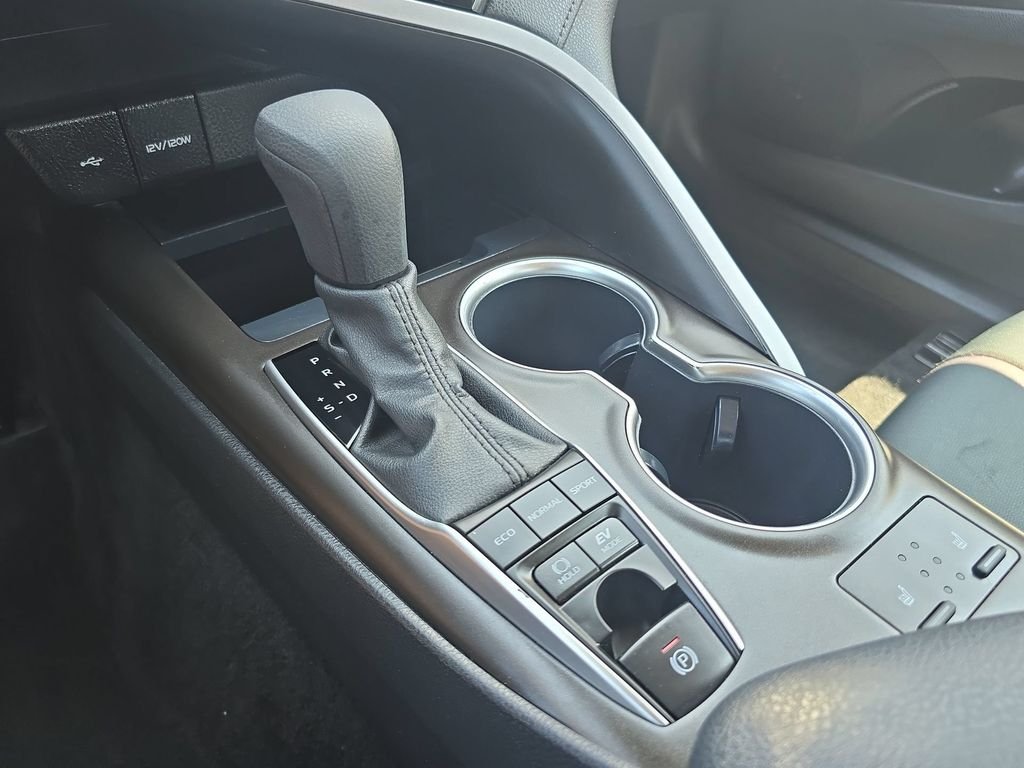 2023 Toyota Camry LE - Photo 31