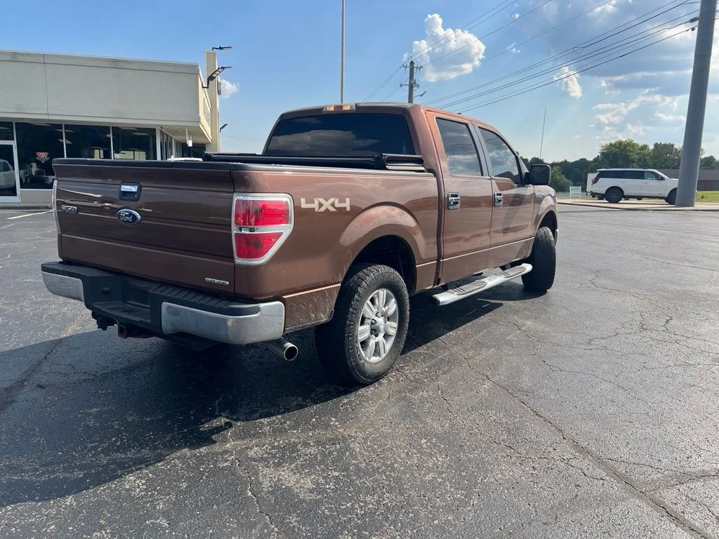 Used 2011 Bronze Metallic Ford XLT image 3