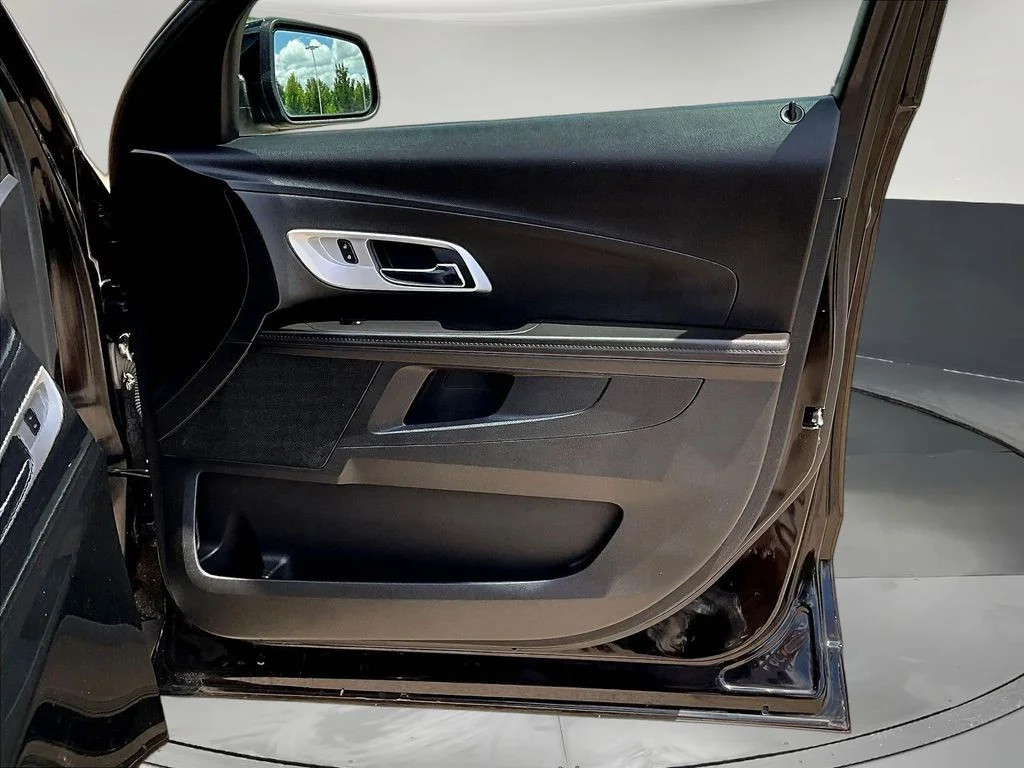 Used 2016 Black Chevrolet LT image 31
