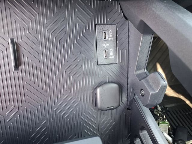 Used 2025  Toyota SR5 image 13
