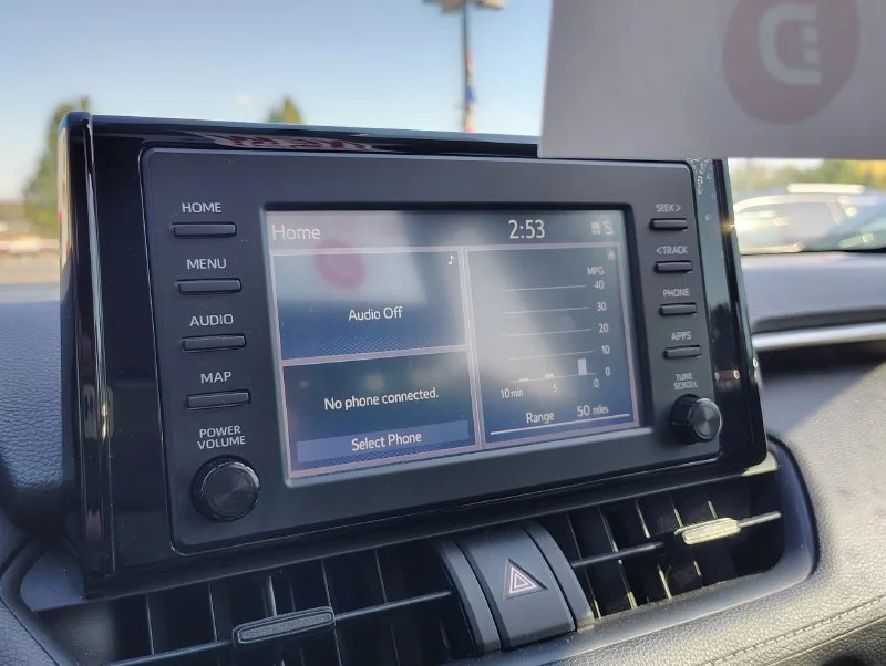 Used 2019 Silver Toyota XLE image 15