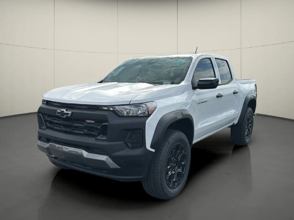 New 2026 Summit White Chevrolet Trail Boss image 3