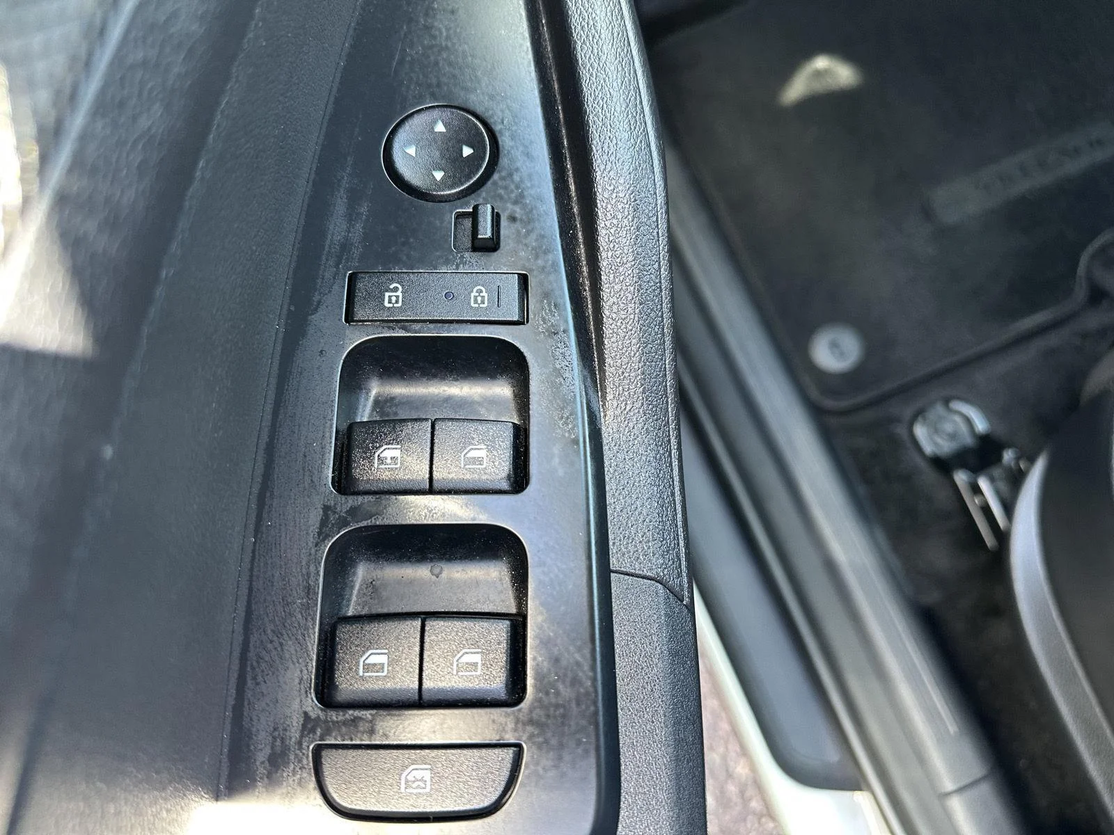 2025 Kia Sportage LX - Photo 16