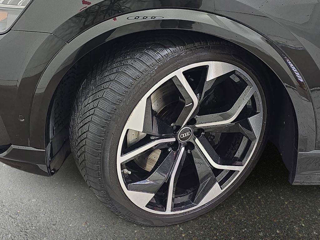 Used 2023 Black Audi 4.0T image 35