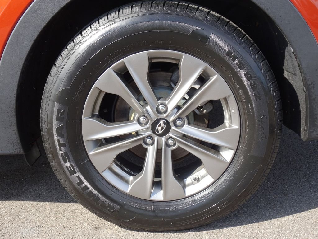 Used 2015 Brown Hyundai Base image 22