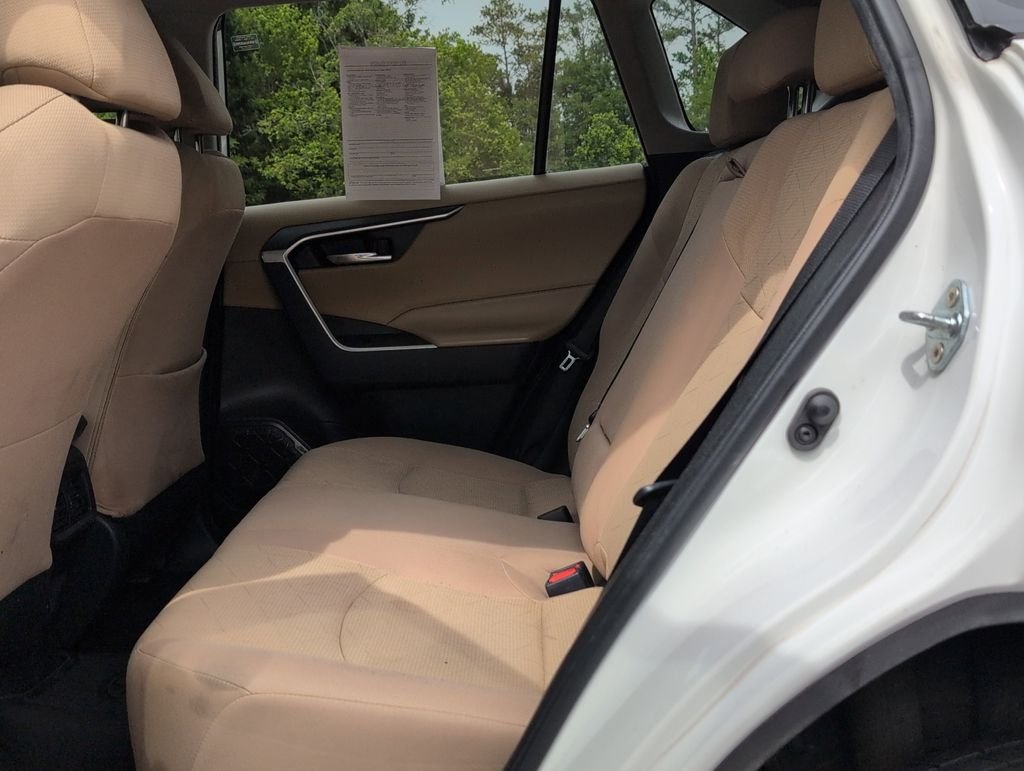 Used 2023 White Toyota XLE image 22