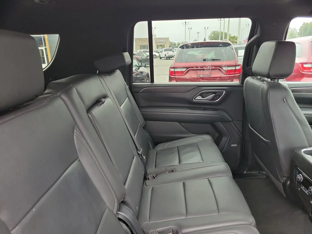 Used 2023 Gray Chevrolet LT image 33