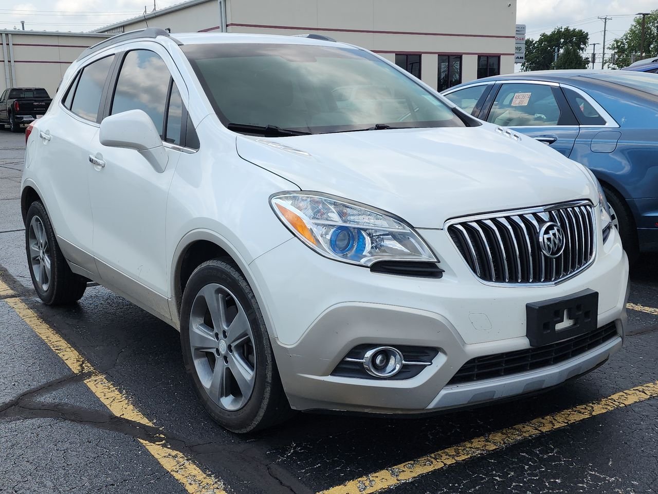 Used 2013 White Buick Leather image 1