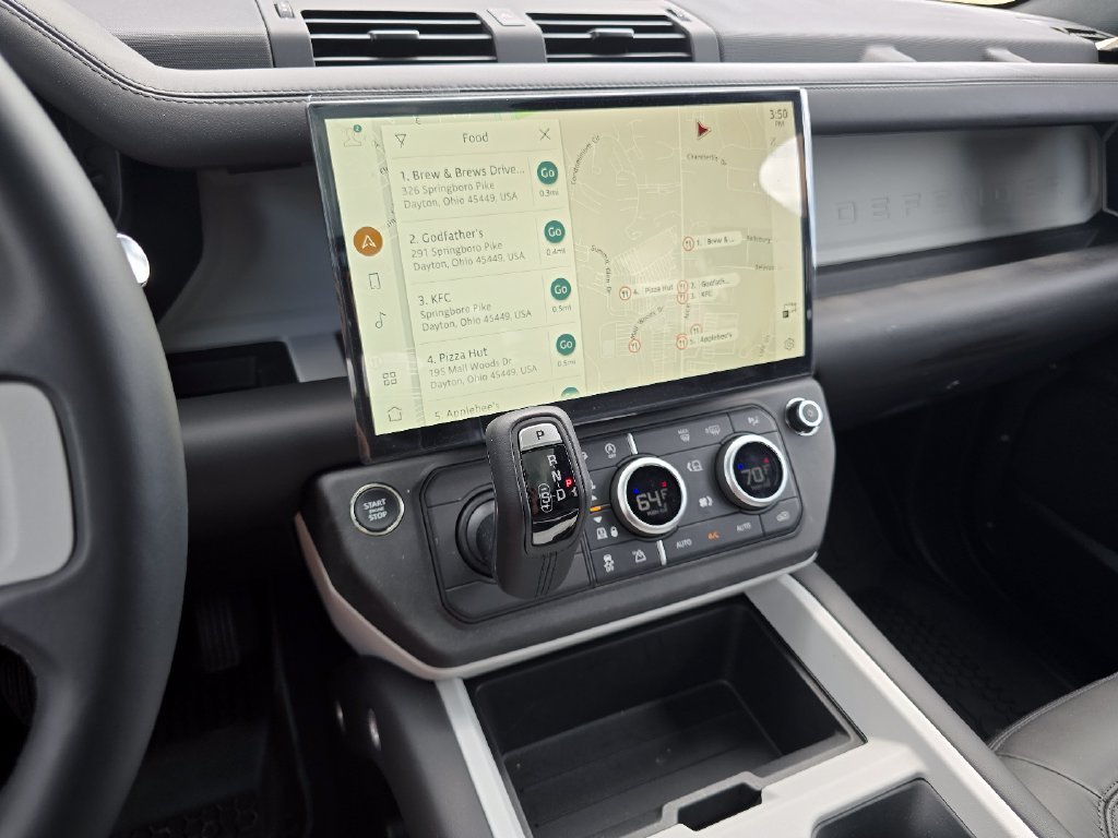 New 2026 Santorini Black Land Rover X-Dynamic se image 24