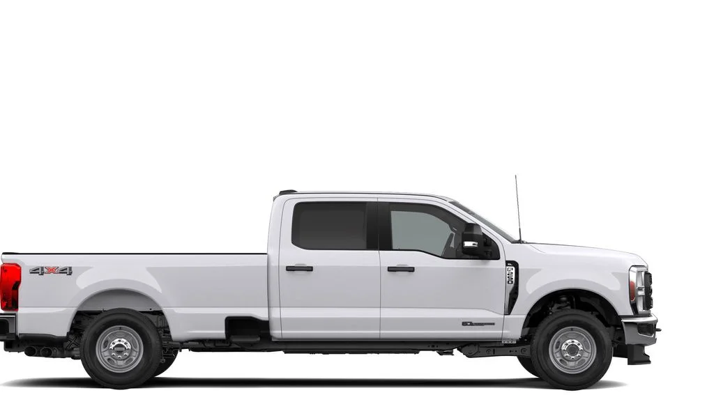 New 2026 Oxford White Ford XL image 5