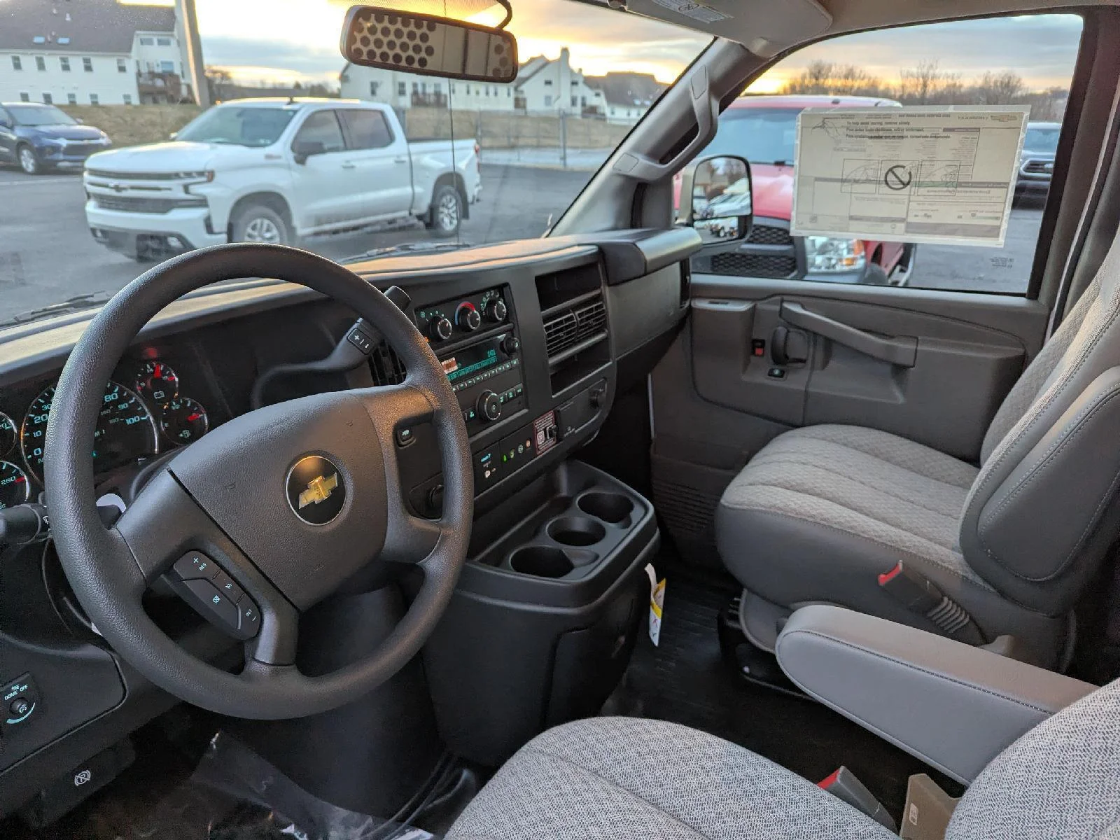 2025 Chevrolet Express Cargo Work Van - Photo 40