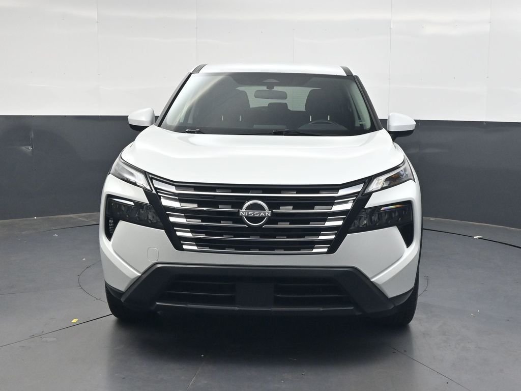 Used 2025 White Nissan SV image 12