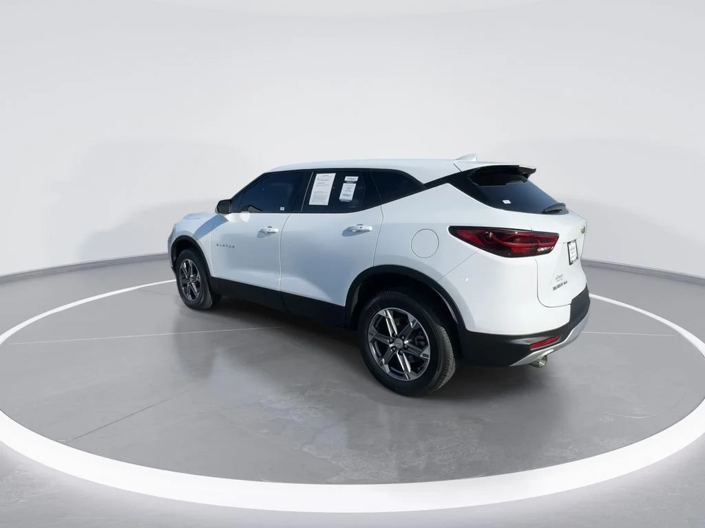 Used 2023 White Chevrolet LT image 6