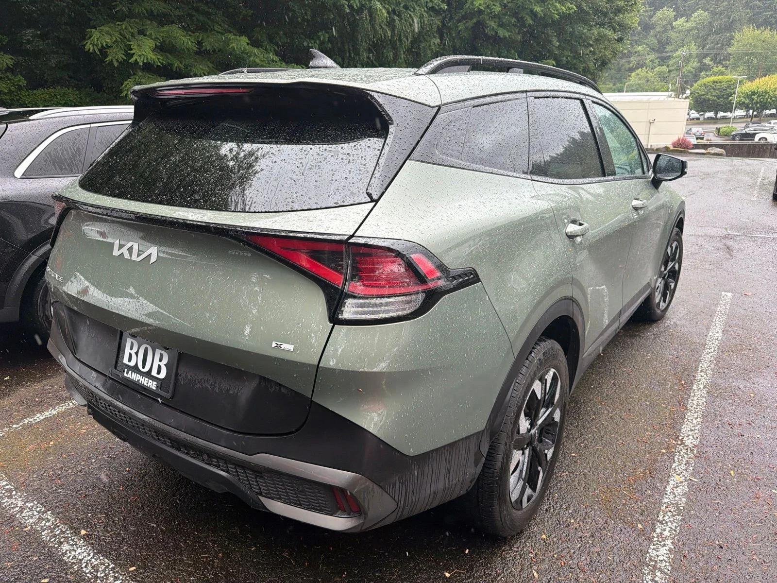Used 2024 Green Kia X-Line image 4