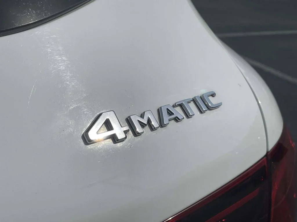 2022 Mercedes-Benz GLC GLC300 - Photo 9