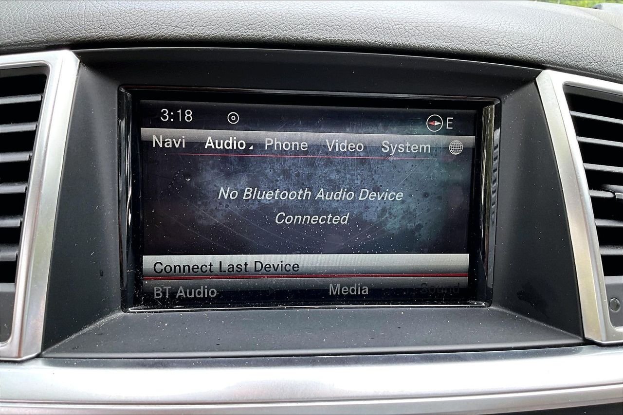 Used 2014 Silver Mercedes-Benz ML 350 image 23